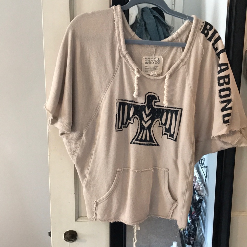 billabong tribal print short sleeve sweatshirt